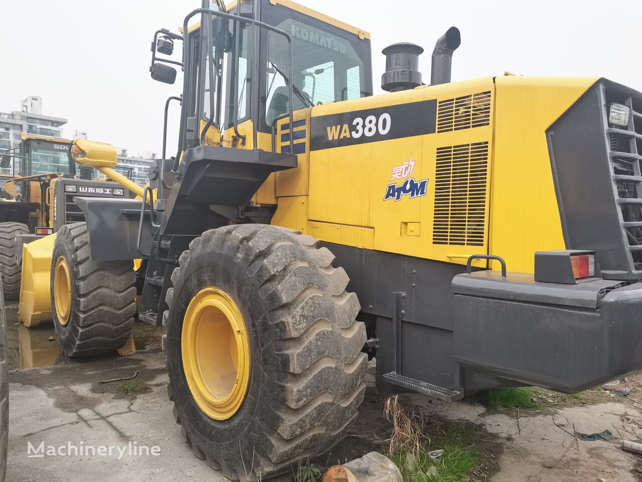 komatsu WA380-6 What Are The Pros And Cons Of Using Peer-To-Peer Lending?